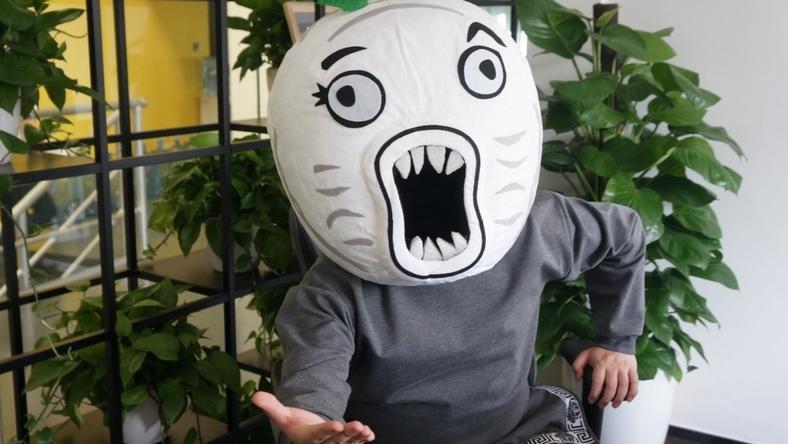 【晚报】暴走漫画被立案查处,今日头条被调查;腾讯:青少年接触游戏频率不高